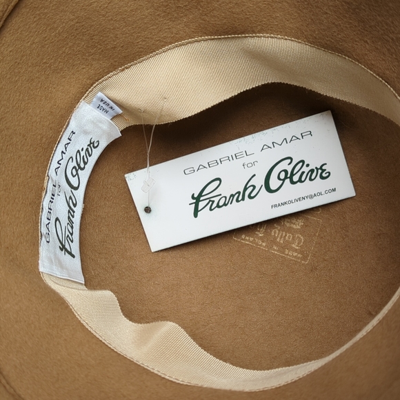 NWT Gabriel Amar for Frank Olive camel color velour hat with floral and ribbons - Picture 5 of 7